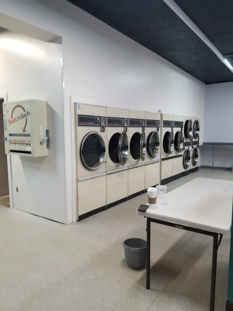 20220531 213905 at Fresh Laundromat, Vancouver WA